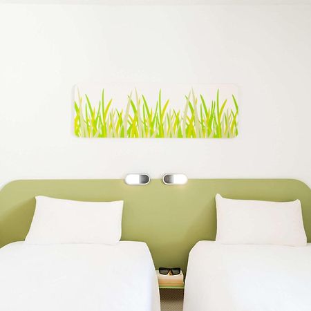 Ibis Budget Courbevoie Paris La Defense Exterior foto